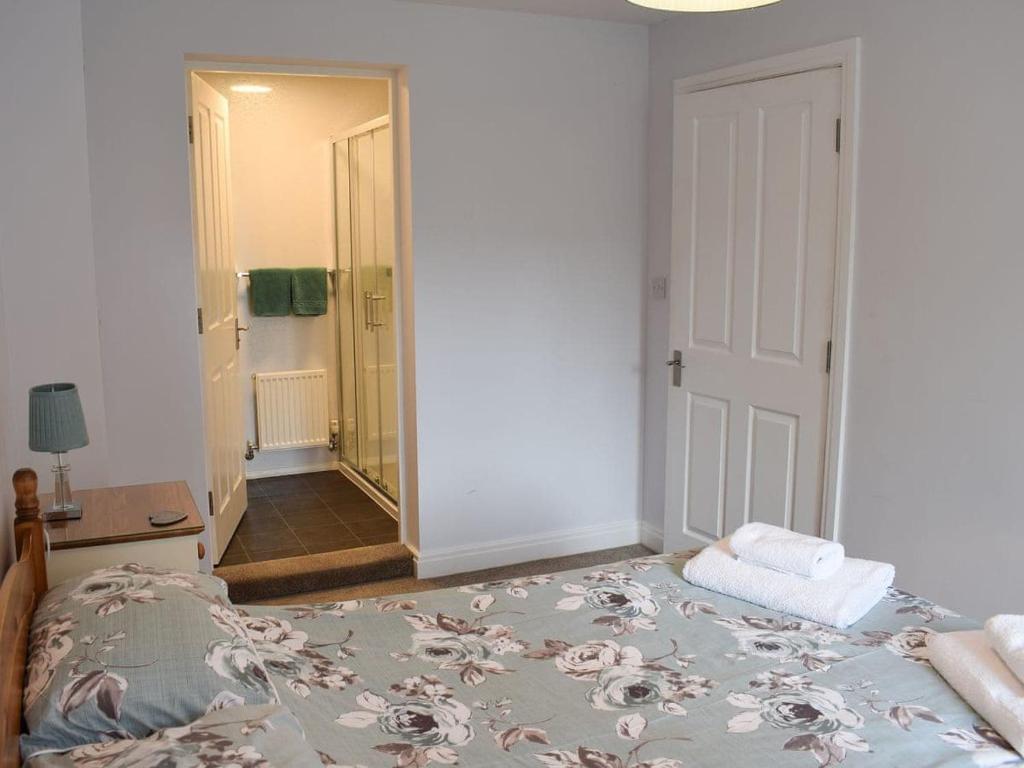 Captains House room 6